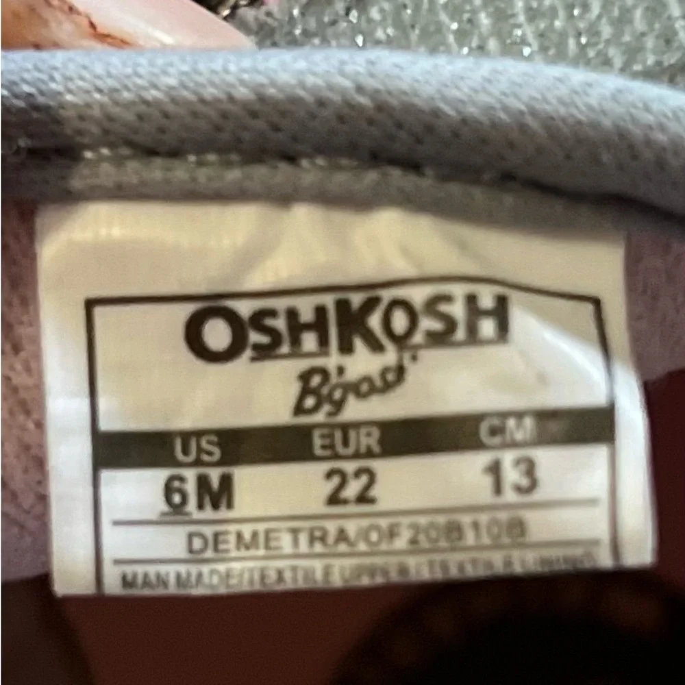 Oshkosh Baby Girl’s Pink and Silver Glitter Athletic Shoes Sneakers Size 6
